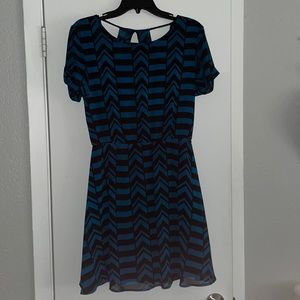Dee Elle blue and black patterned dress women’s medium